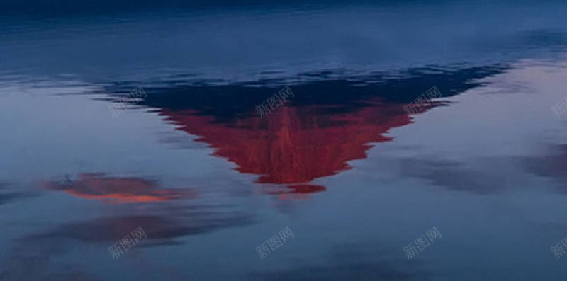 火山H5摄影素材jpg设计背景_新图网 https://ixintu.com 火山 倒影 海水 蓝天 蓝色 云彩 摄影 风景