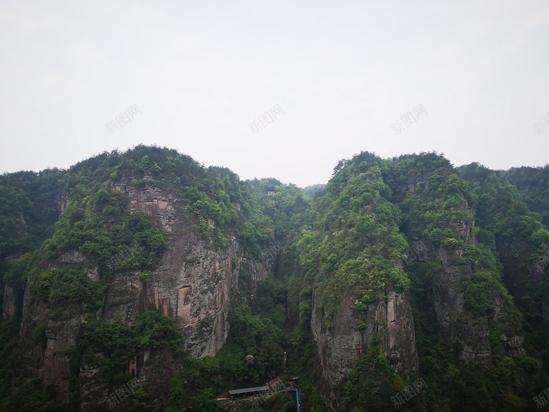 穿岩十九峰旅行随手拍jpg设计背景_新图网 https://ixintu.com 十九峰 山 新昌 旅行 植物 穿岩 绿色 风景