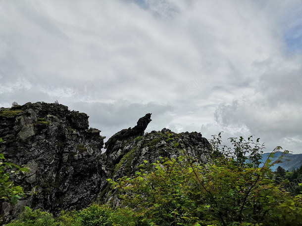 湖北神农架旅游风景区png免抠素材_新图网 https://ixintu.com 湖北旅游 神农架景区 避暑胜地 风景