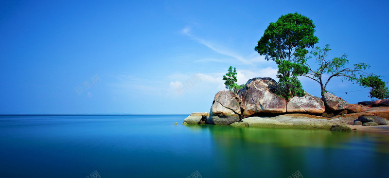 风景蓝天白云绿树背景jpg设计背景_新图网 https://ixintu.com 风景 蓝天 白云 绿树 蓝色 海报banner 摄影