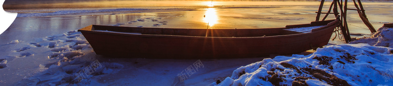 蓝色简约创意冬季旅行海报psd设计背景_新图网 https://ixintu.com 你好冬天 冬季旅游 夕阳 寻找冬日美好 小船 旅行海报 简约 遇见冬天