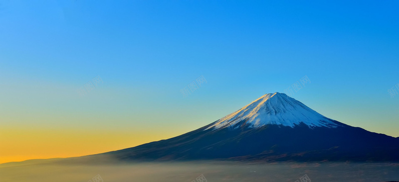 风景蓝天远山背景jpg设计背景_新图网 https://ixintu.com 风景 蓝天 远山 蓝色 海报banner 摄影