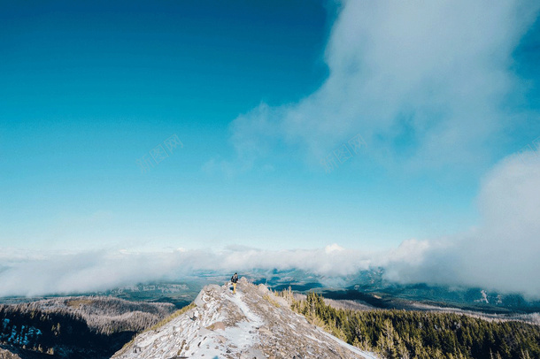 远景云海森林山石png免抠素材_新图网 https://ixintu.com 云海森林 山石 远景 高海拔