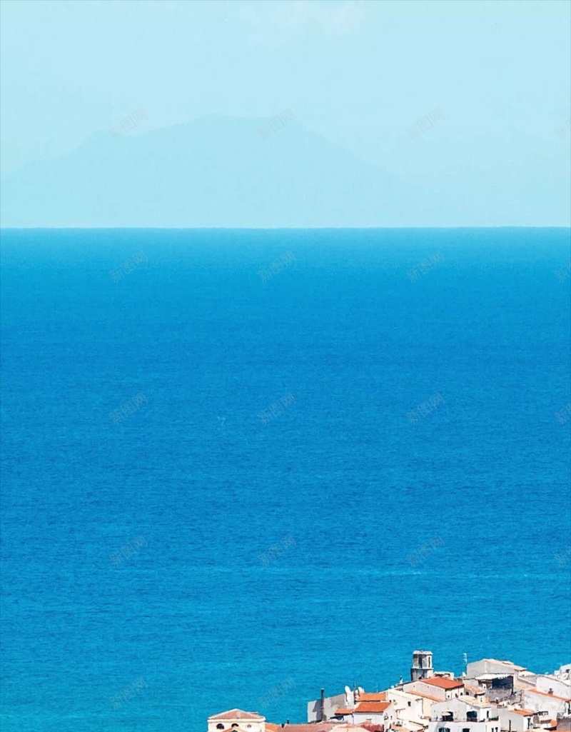 天空大海旅行蓝色H5背景jpg设计背景_新图网 https://ixintu.com 大海 建筑 风景 天空 蓝色 H5 h5 摄影