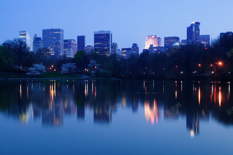 大V宝剑地产质感豪宅综合体写字楼热销劲销人气刷屏系jpg设计背景_新图网 https://ixintu.com 大宝 宝剑 地产 质感 豪宅 综合体 写字楼 热销 劲销 人气 刷屏