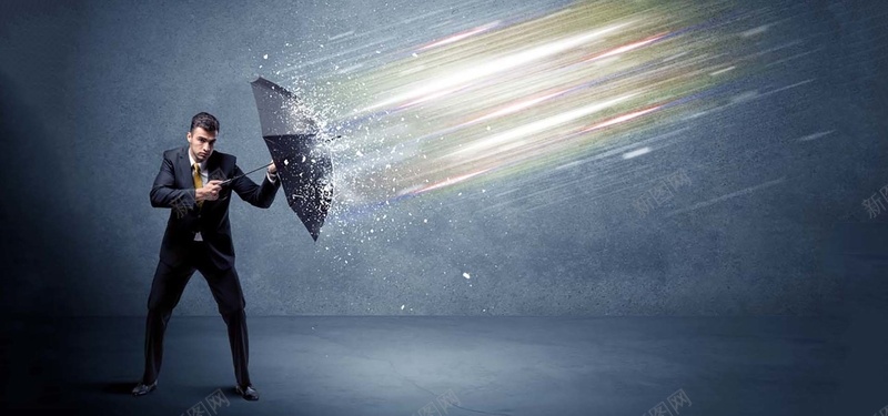 拿着雨伞的商务男士高清图片jpg设计背景_新图网 https://ixintu.com 光效 商务男士 乌云 下雨 时尚 创意商务图片 帅哥 男士 海报banner 科技 科幻 商务