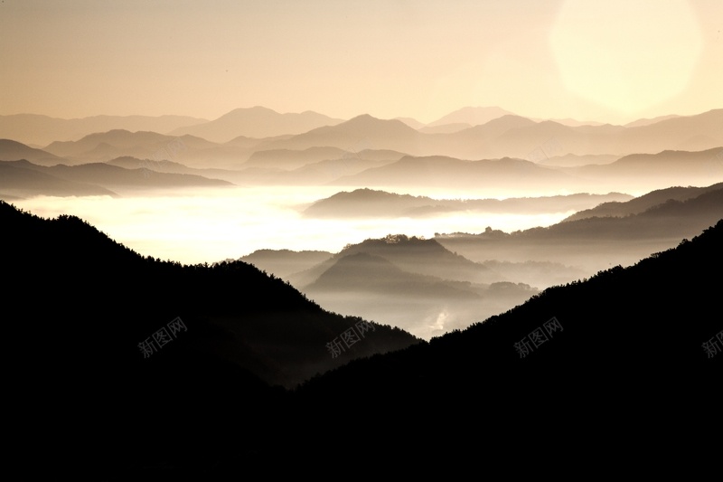 山东方的云大自然商业和工业风光jpg设计背景_新图网 https://ixintu.com 质感 纹理 山东方的云大自然商业和工业风光日出光旅行jpg