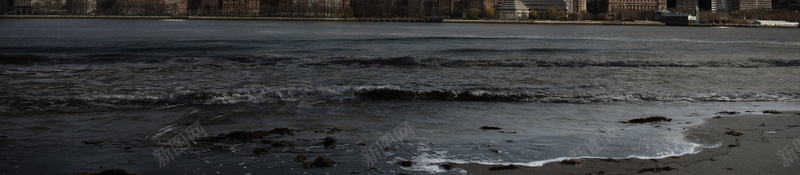 黑色世界人道主义日公益海报jpg设计背景_新图网 https://ixintu.com 爱心海报 人道 公益 救助 祈祷 世界人道主义日 黑色 建筑