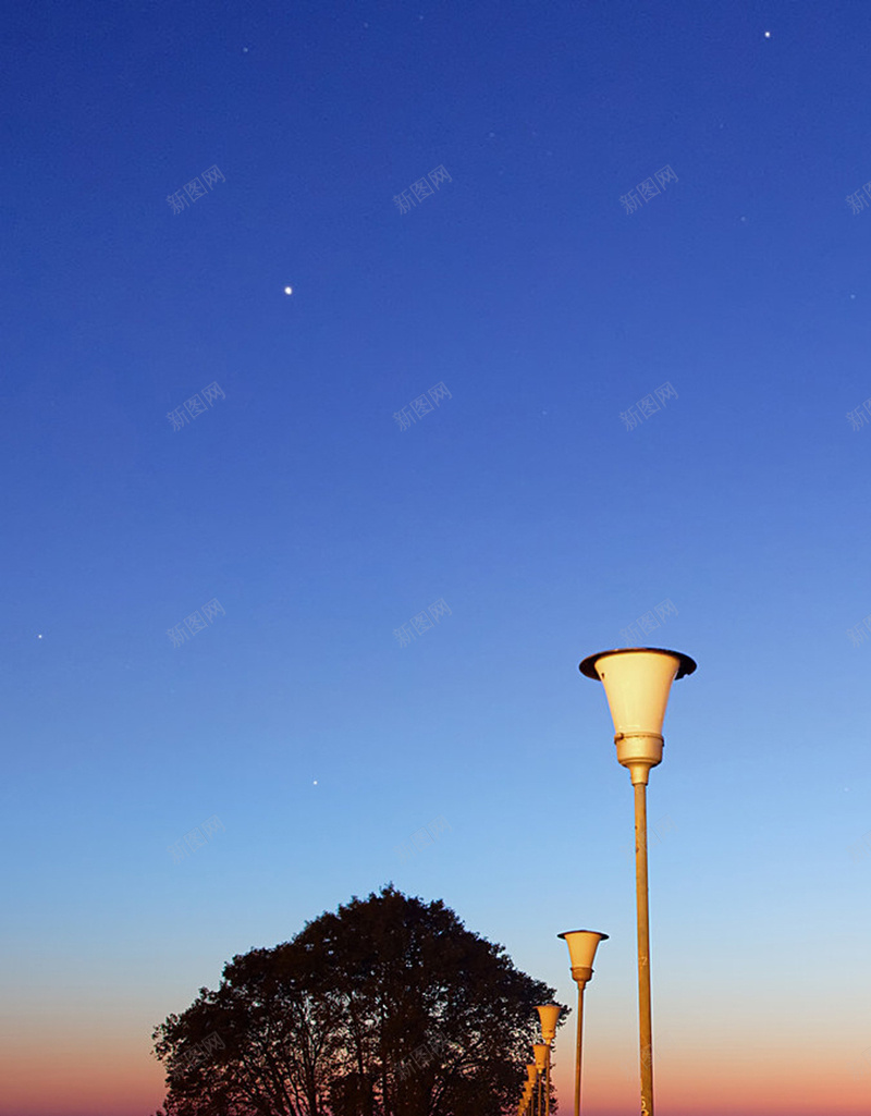 码头唯美风景H5背景jpg设计背景_新图网 https://ixintu.com 天空 蓝色 彩霞 桥梁 灯光 树木 H5 h5 摄影 风景
