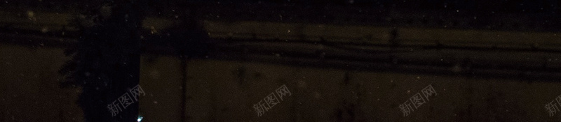 你好一月黑色简约冬季促销海报jpg设计背景_新图网 https://ixintu.com 你好一月 冬季海报 商场促销 温暖冬季 路灯 超市 一月份 拥抱美好的未来
