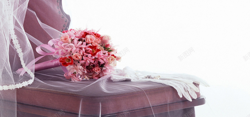 婚礼鲜花背景jpg设计背景_新图网 https://ixintu.com 手捧花 婚礼 手套 白沙 鲜花 海报banner