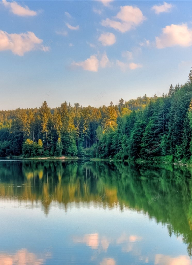 湖边美景jpg设计背景_新图网 https://ixintu.com 倒影 蓝天 白云 青山 绿水 自由自在 悠闲 开心 摄影 风景