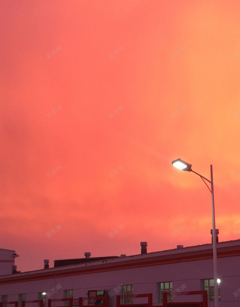夕阳下工厂路灯H5背景jpg设计背景_新图网 https://ixintu.com 夕阳 工厂 彩色 路灯 风景 H5背景 H5 h5