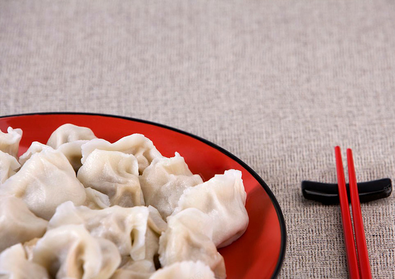 餐盘里的饺子摄影背景jpg设计背景_新图网 https://ixintu.com 餐盘 筷子 饺子 灰色 摄影 背景喜欢 风景