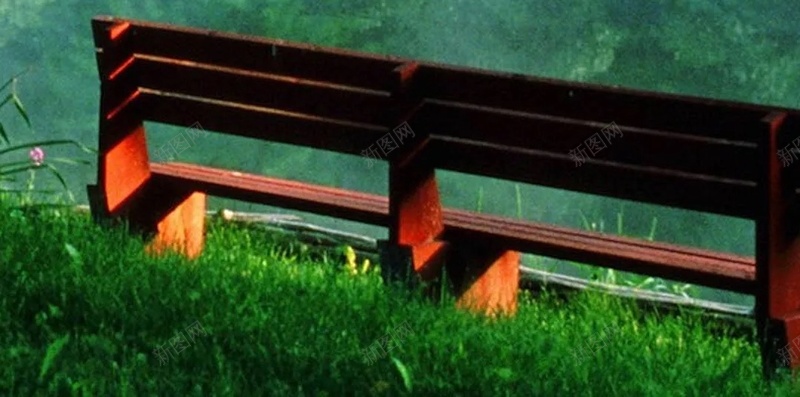 河边绿色温馨树林风景H5背景jpg设计背景_新图网 https://ixintu.com 河边 长椅 树林 河水 阳光 风景 摄影 天空