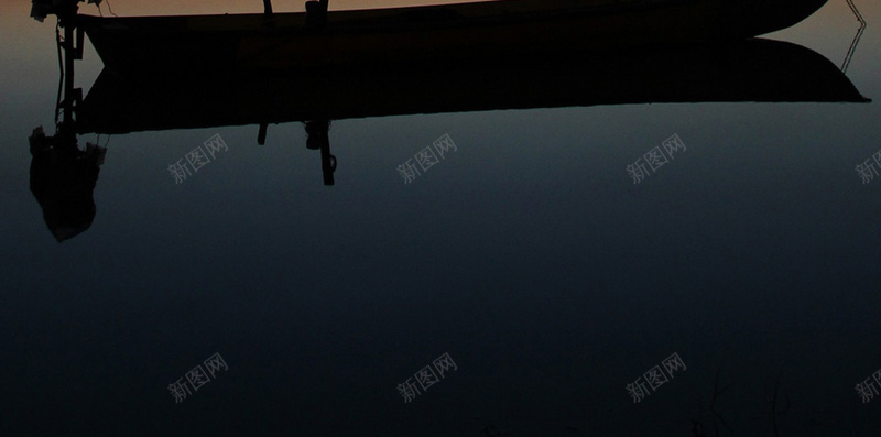 蓝色天空大海船舶H5背景jpg设计背景_新图网 https://ixintu.com 大海 天空 船舶 蓝色 船 黄昏 傍晚 APP手机端 H5背景 大海背景 蓝色天空