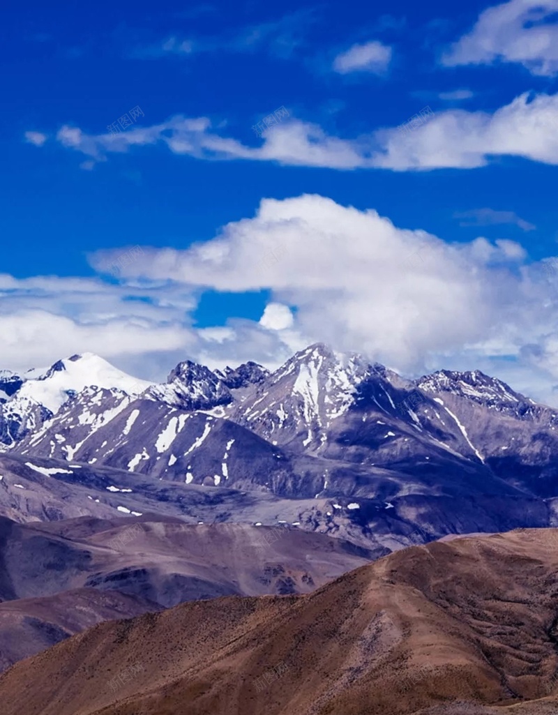 雪山远景风景摄影H5背景jpg_新图网 https://ixintu.com 蓝色 天空 雪山 平原 山峰 风景 远景 摄影 H5背景