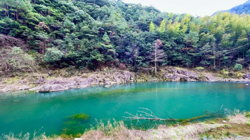 摄影图jpg设计背景_新图网 https://ixintu.com 海岸线 天际线 山 海 天空