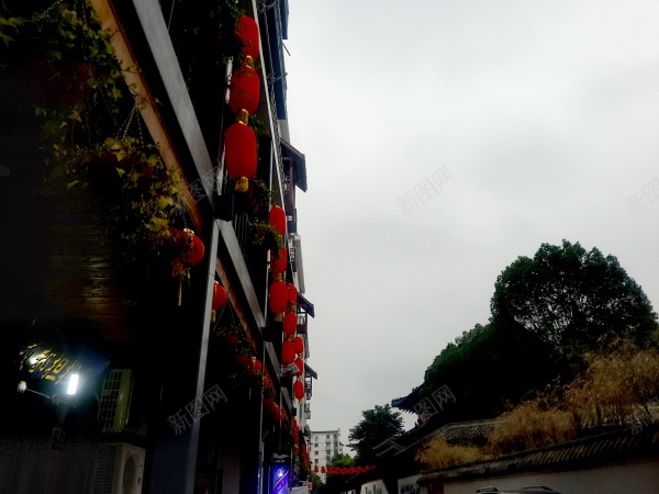 城市街景jpg_新图网 https://ixintu.com 建筑 楼房 特色 街景
