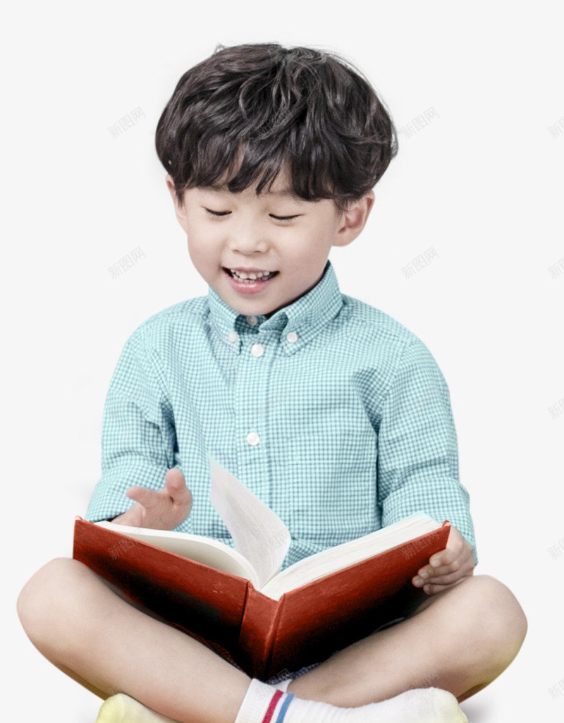 读书的小孩子png免抠素材_新图网 https://ixintu.com 人像小孩 小孩 念书 看书 读书