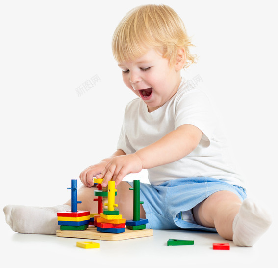 玩积木的外国小孩png免抠素材_新图网 https://ixintu.com 叠积木 外国小孩 天真 开心 拼积木 玩具 玩积木 童年 童趣 金发小孩