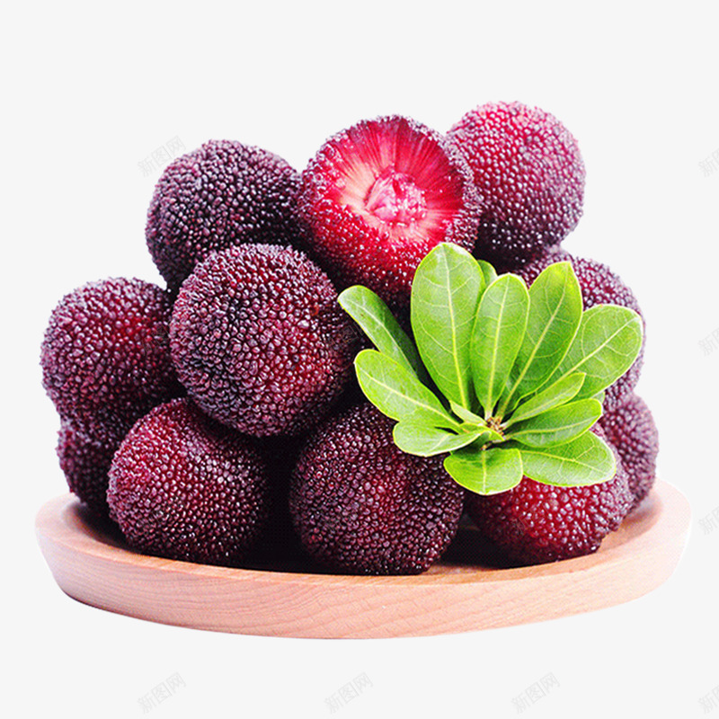 紫色新鲜的杨梅食物png免抠素材_新图网 https://ixintu.com 产品食物 叶子 杨梅 水果 紫色杨梅 绿叶 食品