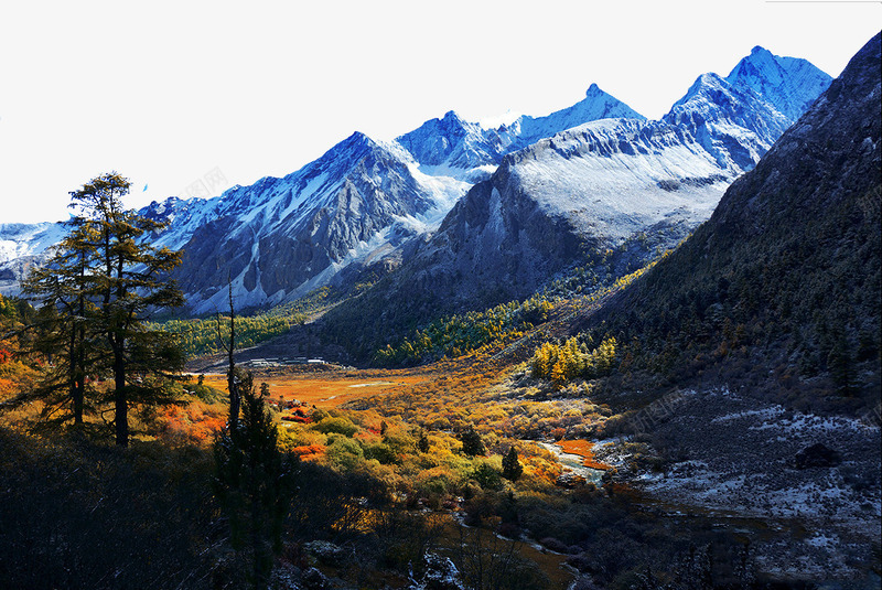 稻城亚丁风光png免抠素材_新图网 https://ixintu.com 亚丁 白云 稻城 雪山 风景