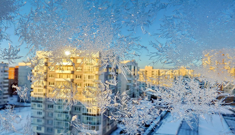 蓝色冬日窗花雪景png免抠素材_新图网 https://ixintu.com 冬日 窗花 蓝色 雪景