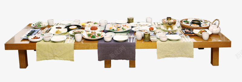 一桌美食png免抠素材_新图网 https://ixintu.com 产品实物 实物 桌子 桌旗 美味 美食