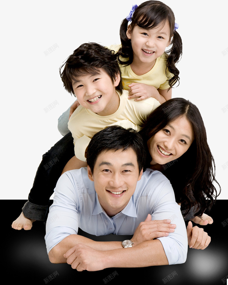 欢乐家人微笑四口之家png免抠素材_新图网 https://ixintu.com 儿女双全 家人 微笑 欢乐 欢声笑语