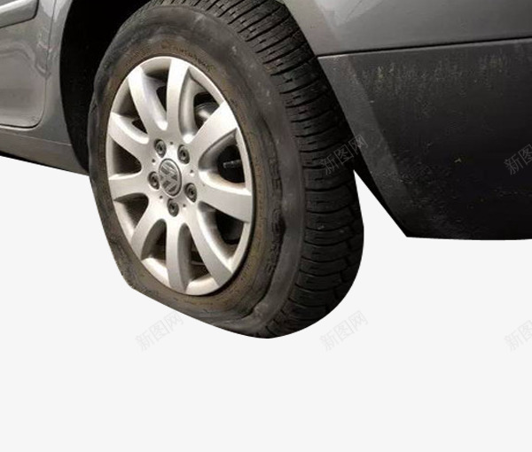 黑色小轿车爆胎png免抠素材_新图网 https://ixintu.com 产品实物 小轿车 扁 没气 漏气 爆胎 车 车胎 轮胎 轮胎爆胎 黑色