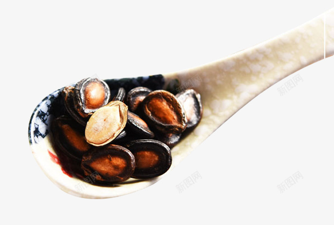 勺子里的西瓜子png免抠素材_新图网 https://ixintu.com 勺子里的瓜子 小零食特写 煮瓜子实拍 煮瓜子特写 风味西瓜子 黑瓜子