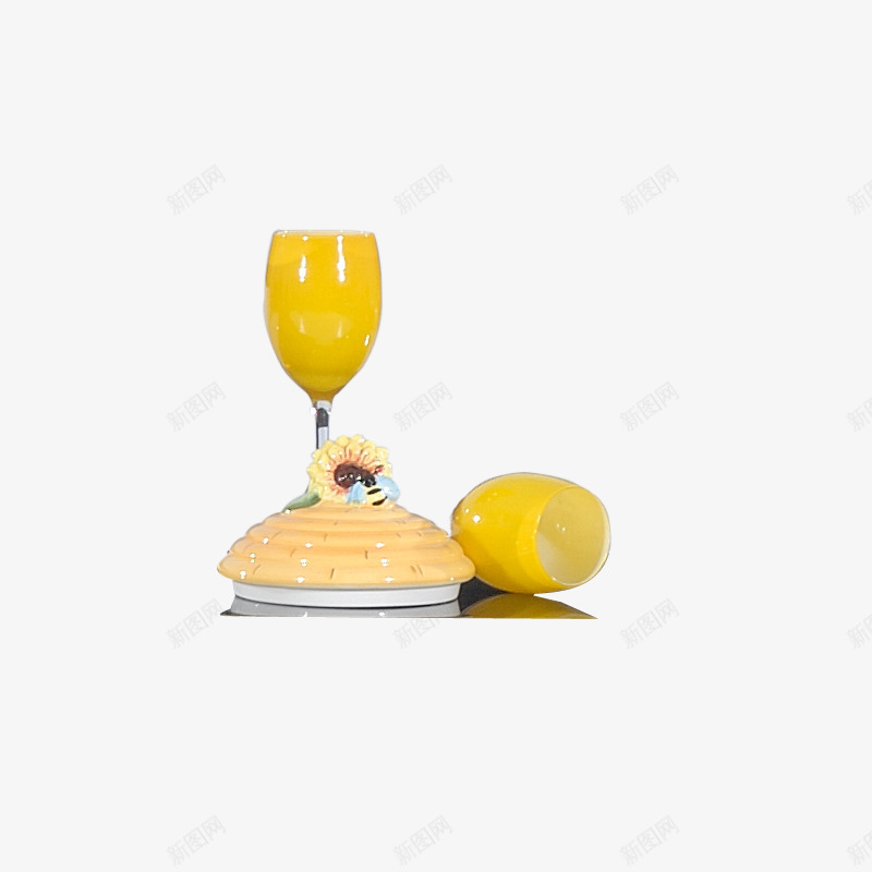 家装室内摆件装饰品花瓶png免抠素材_新图网 https://ixintu.com 家装室内 摆件 装饰品 高脚杯