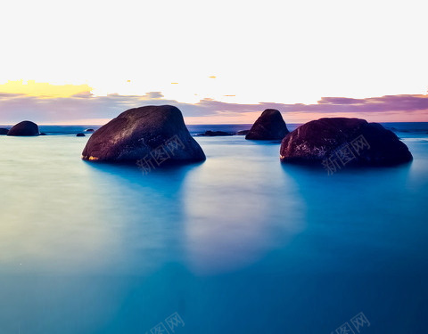 礁石海景蓝色png免抠素材_新图网 https://ixintu.com 海景 海景素材 礁石 礁石素材 蓝色梦幻