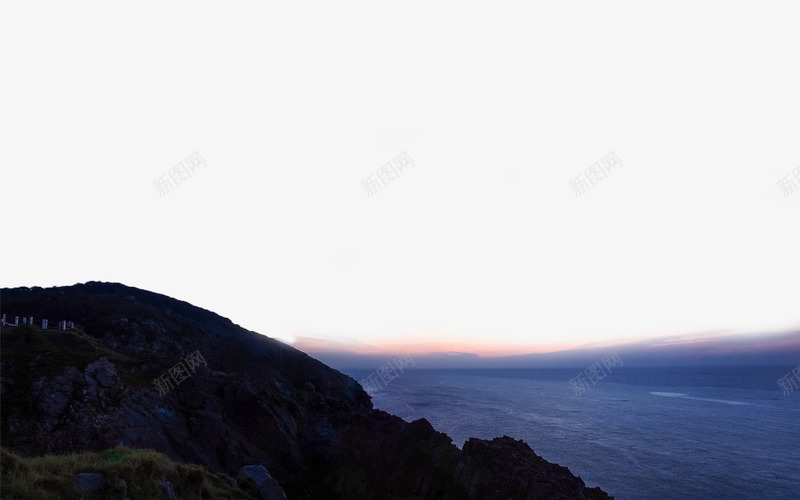 太阳降下的海面png免抠素材_新图网 https://ixintu.com 夕阳 大海 摄影 波浪 浪花 海 海平线 海水 海洋 海面 自然景色 蓝色