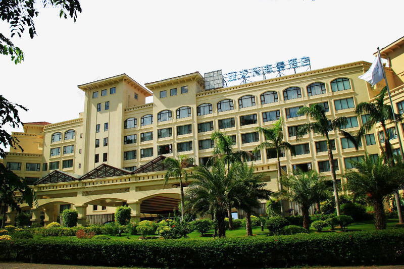 三亚亚龙湾酒店png免抠素材_新图网 https://ixintu.com 亚龙湾酒店 名胜古迹 地方景点 实物图 建筑 摄影图 旅游摄影 酒店 高清图片