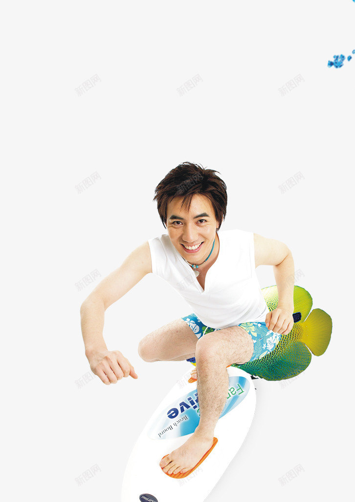 摄影实拍夏日海边效果人物图png免抠素材_新图网 https://ixintu.com 人物 夏日 实拍 摄影 效果 海边