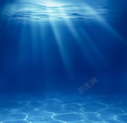 高清背景图阳光照射在深海下高清图片