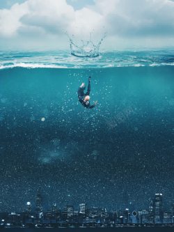 沉入水底潜水蓝色海洋沉入水底高清图片