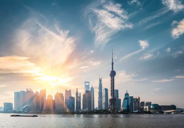 阳光下的城市海边上海jpg设计背景_新图网 https://ixintu.com 上海 城市 海边 阳光 阳光照片