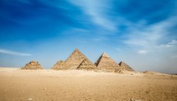 埃及图腾金字塔埃及金字塔宽屏背景高清图片