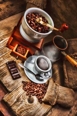 咖啡豆研磨冲泡咖啡与咖啡豆高清图片