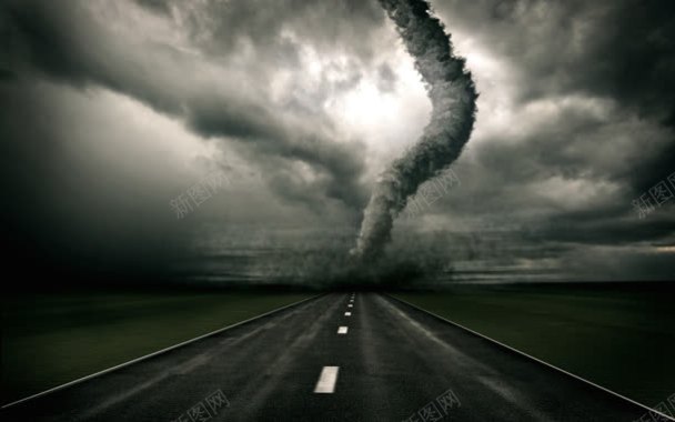 公路上的龙卷风艺术摄影摄影图片