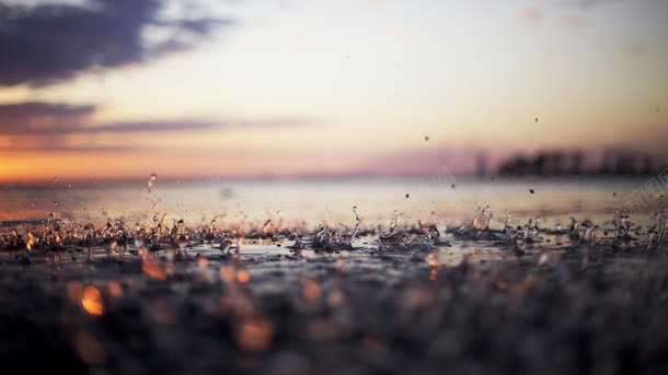 下雨了雨水雨点飞溅场景景深背景jpg设计背景_新图网 https://ixintu.com 下雨 场景 景深 背景 雨水 雨点 飞溅