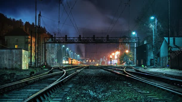夜色下的小火车站jpg设计背景_新图网 https://ixintu.com 夜色 火车站