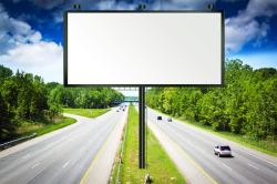 喷绘广告牌高速公路与高炮高清图片