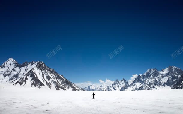 雪山滑雪冬天背景jpg设计背景_新图网 https://ixintu.com 冬天 滑雪 背景 雪山