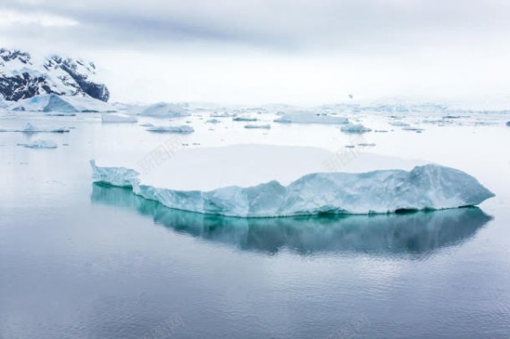 海面冰面天空摄影效果摄影图片