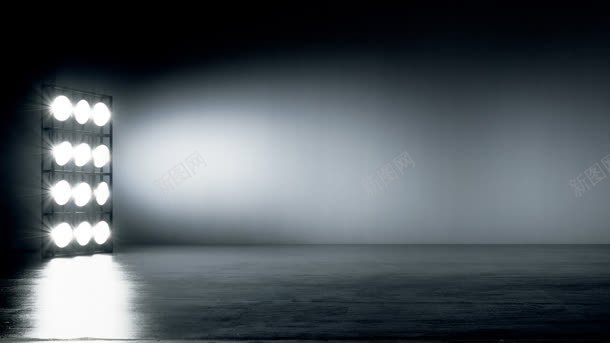 空旷的白色舞台灯光背景