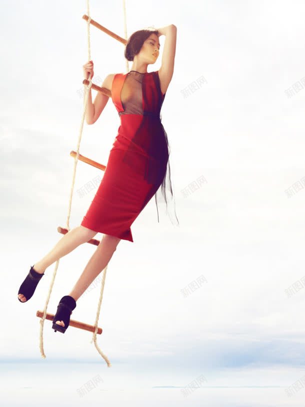 女模服装拍摄天梯上的作品jpg设计背景_新图网 https://ixintu.com 作品 天梯 拍摄 服装